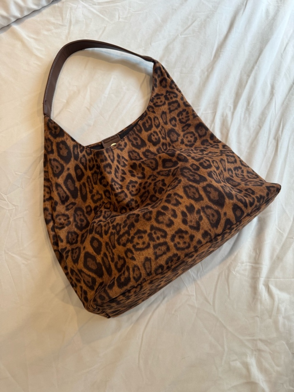 Leopard Print Shoulder Bag in Cheetah